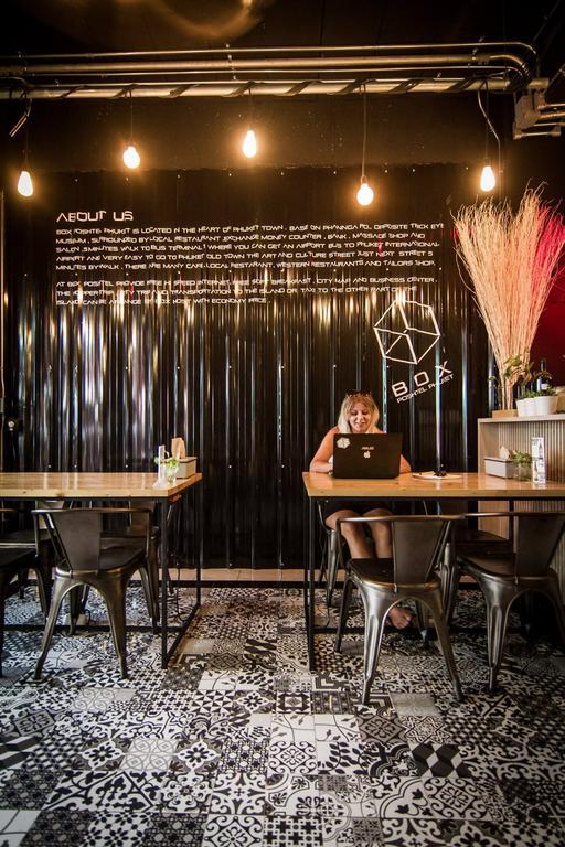 Box Poshtel Phuket Vandrarhem Exteriör bild