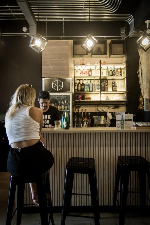 Box Poshtel Phuket Vandrarhem Exteriör bild