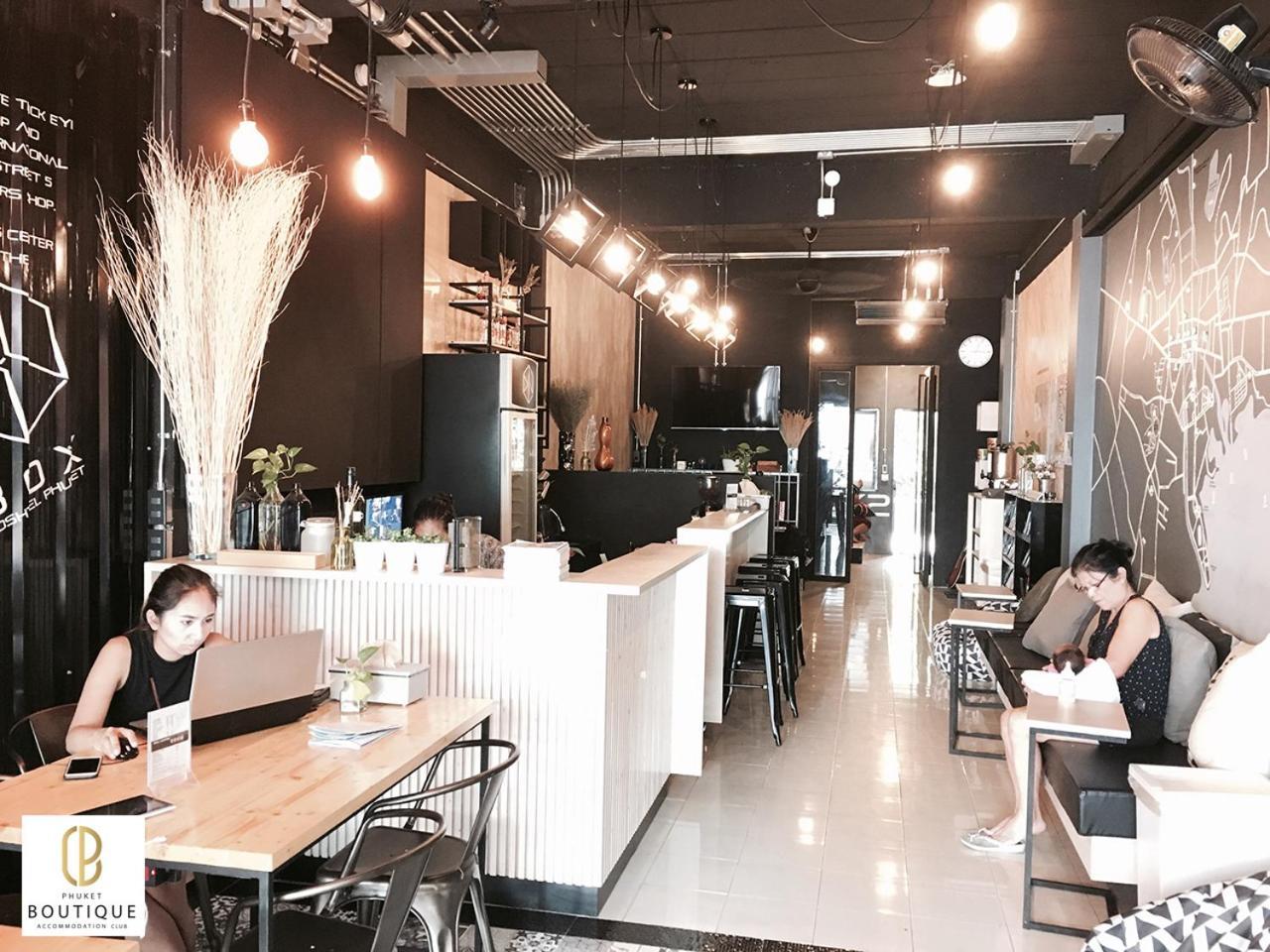 Box Poshtel Phuket Vandrarhem Exteriör bild